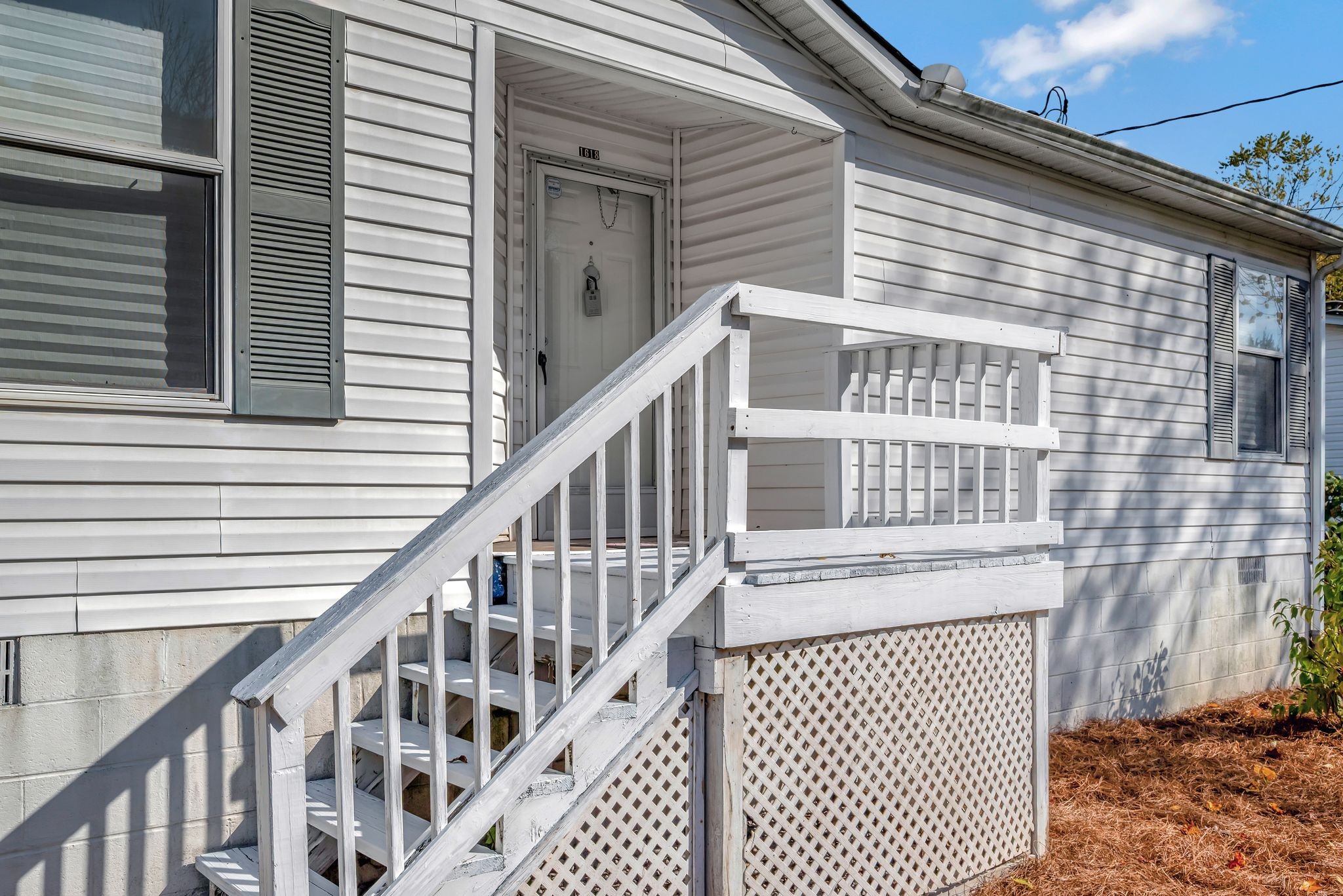 1618 Slaters Creek Rd