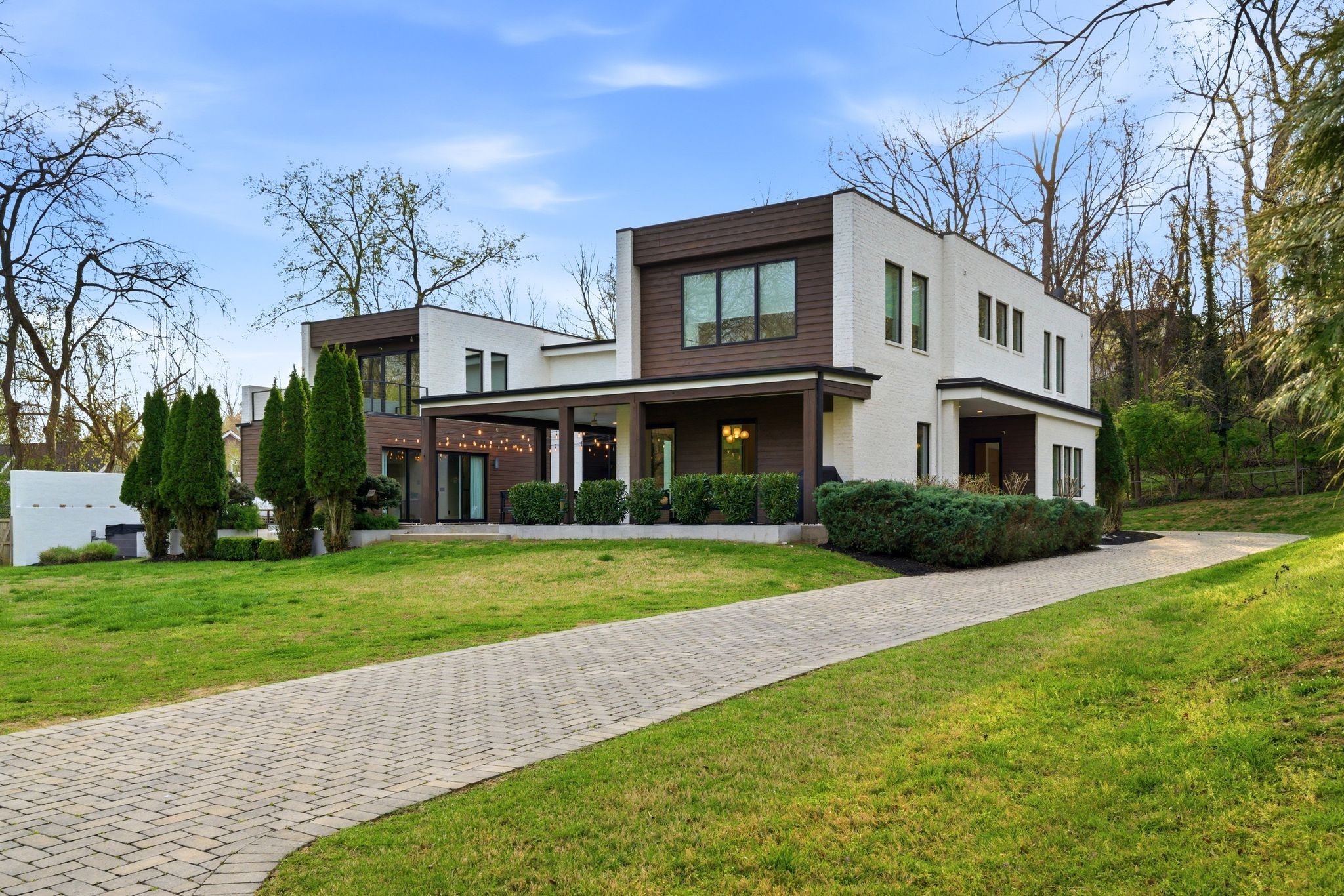2616 Tiffany Dr