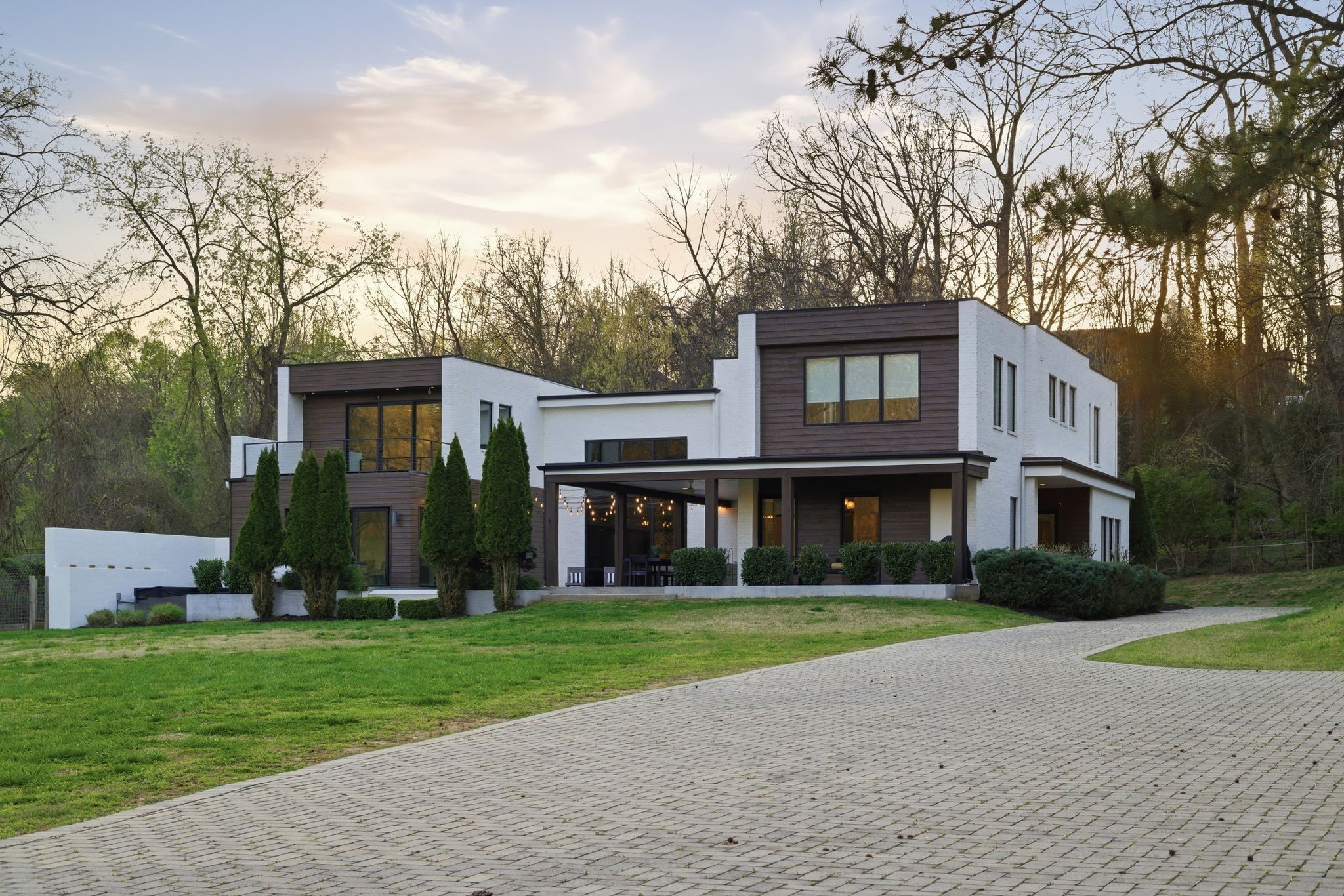 2616 Tiffany Dr