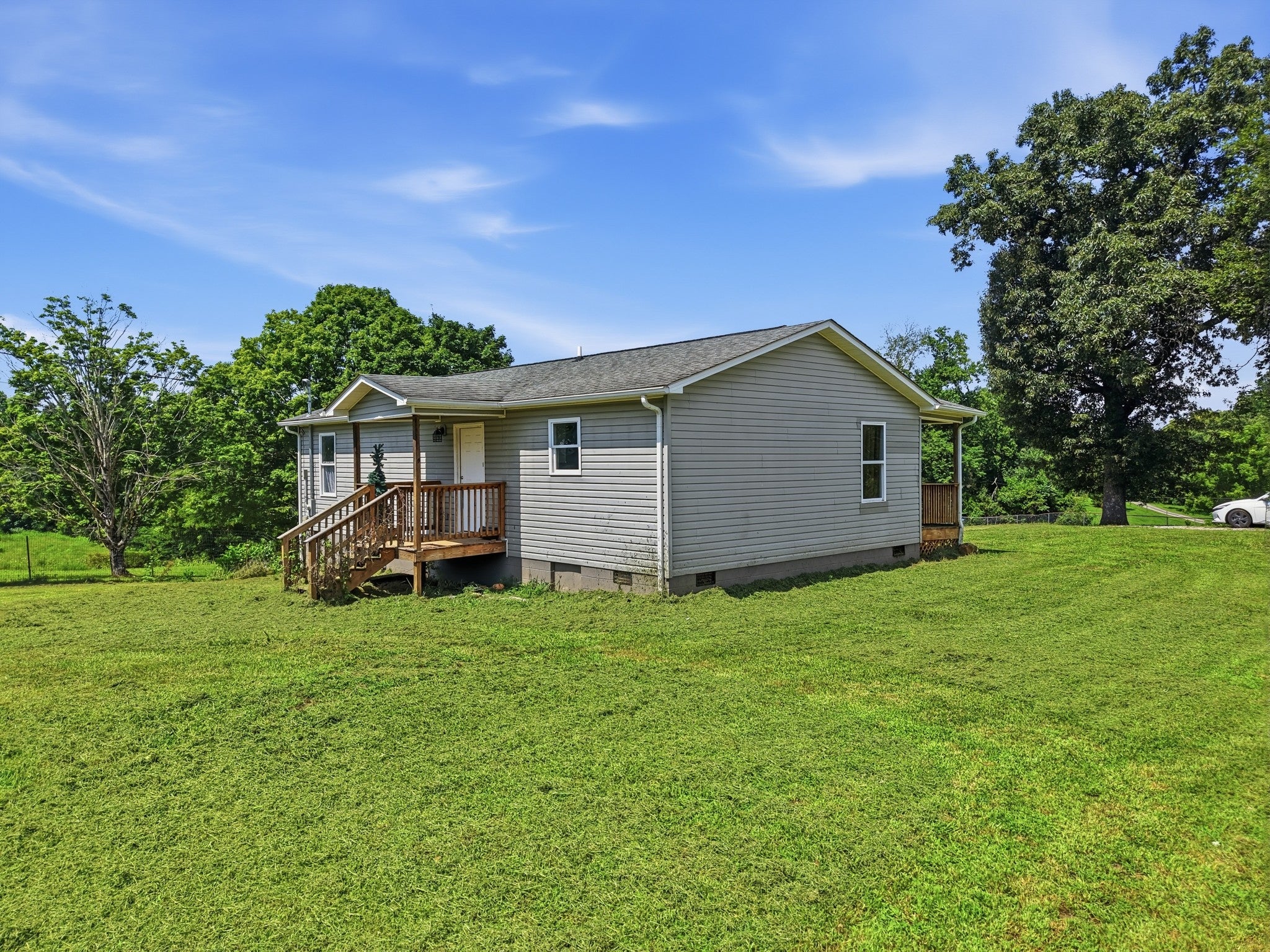 575 Simmons Cemetery Rd