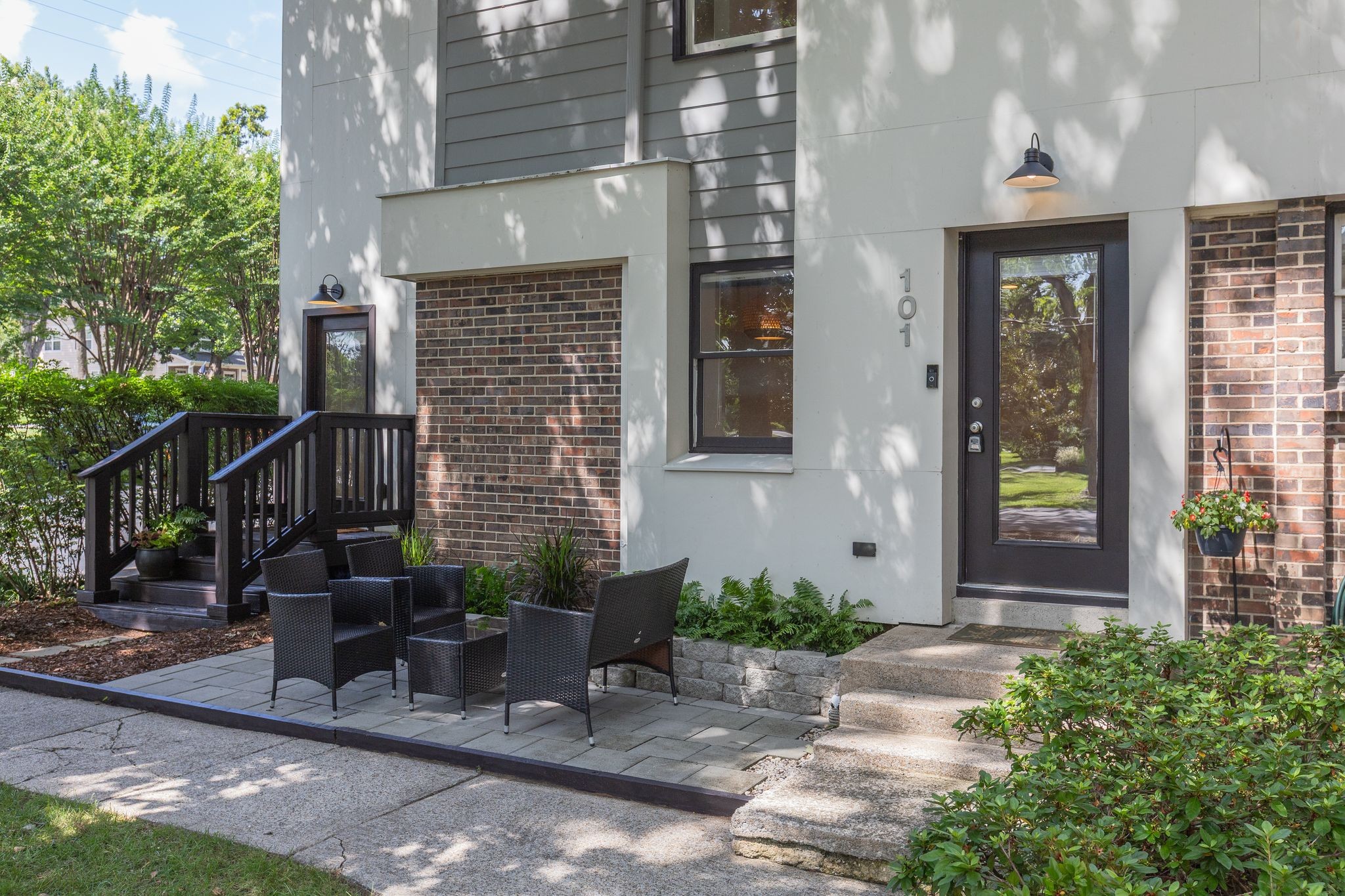 940 Gale Ln 101