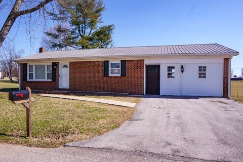 9 Templeton St Spencer TN 38585