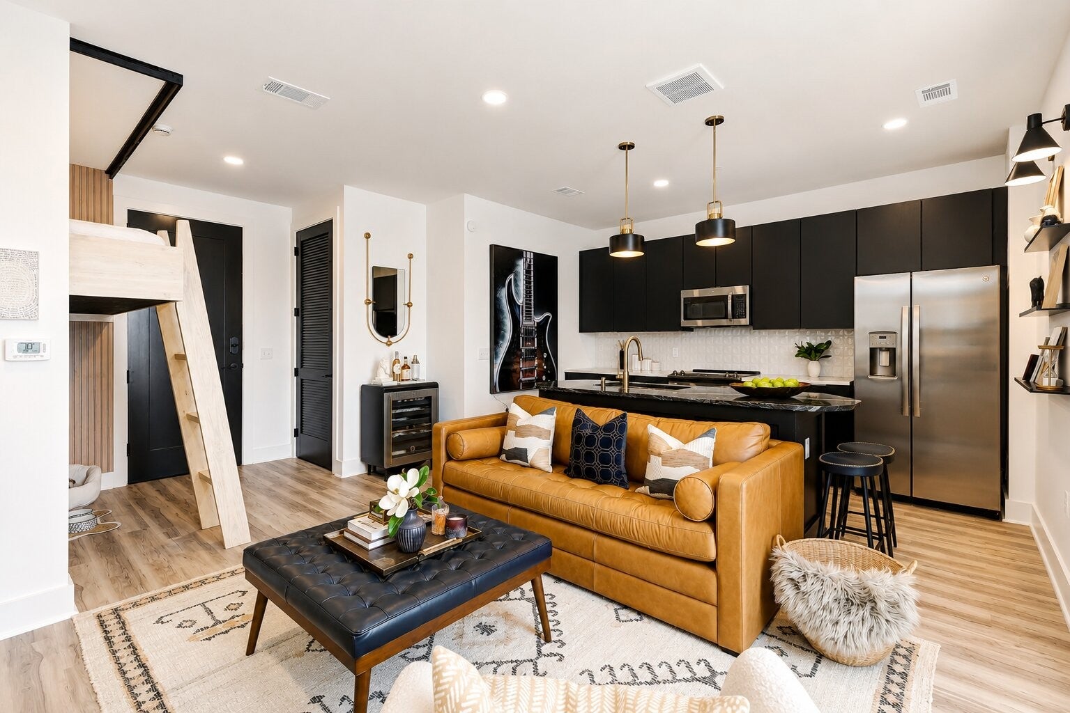 245 Hermitage Ave 402