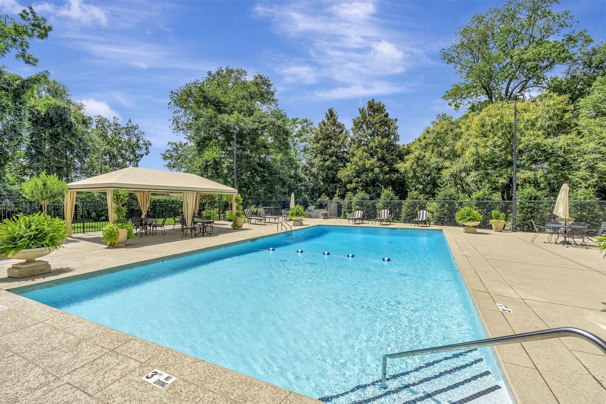 4215 Harding Pike 306