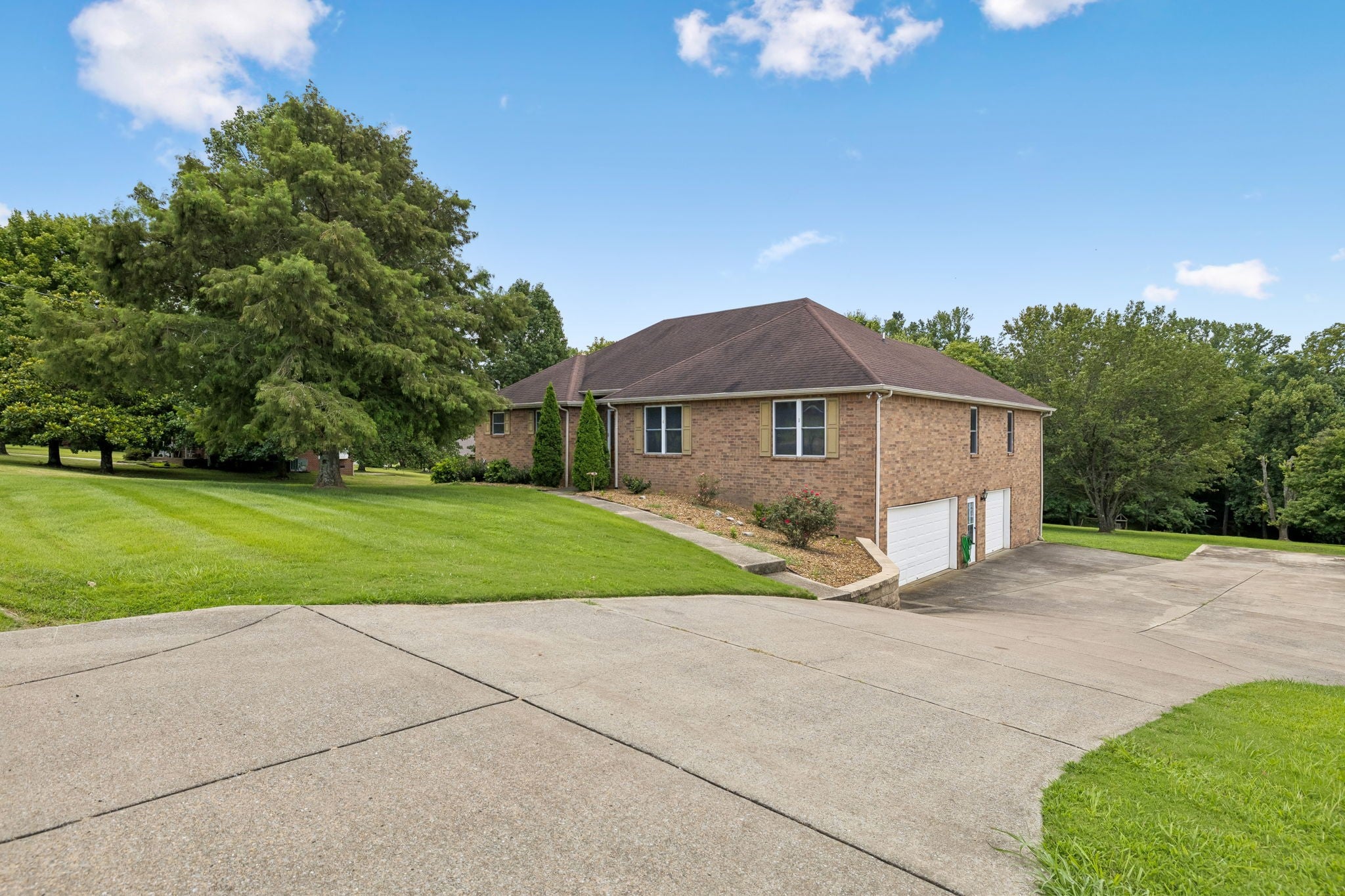 1517 Anthony Way