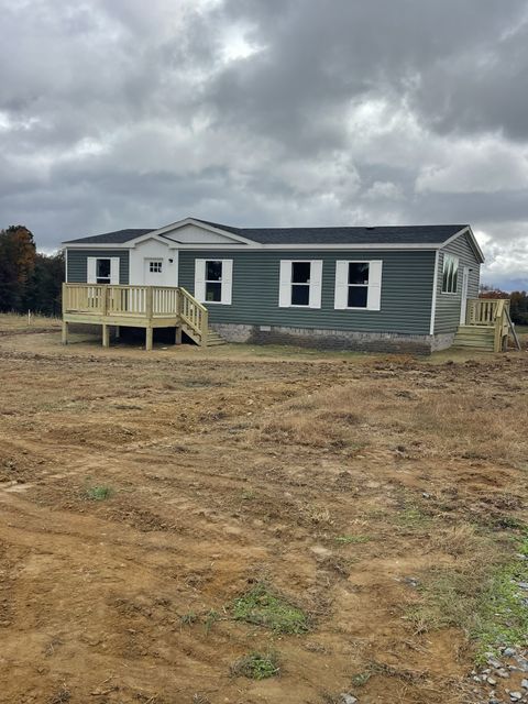 889 white springs road Lafayette TN 37083