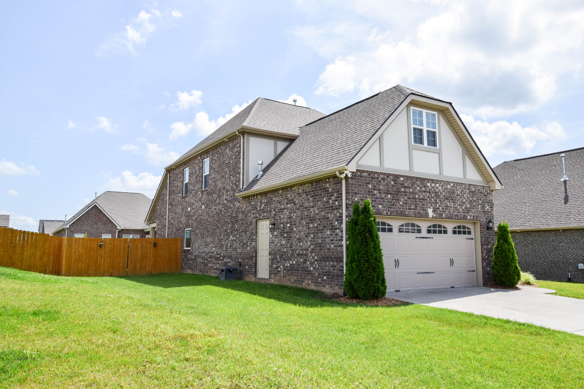 1017 Wickshire Dr