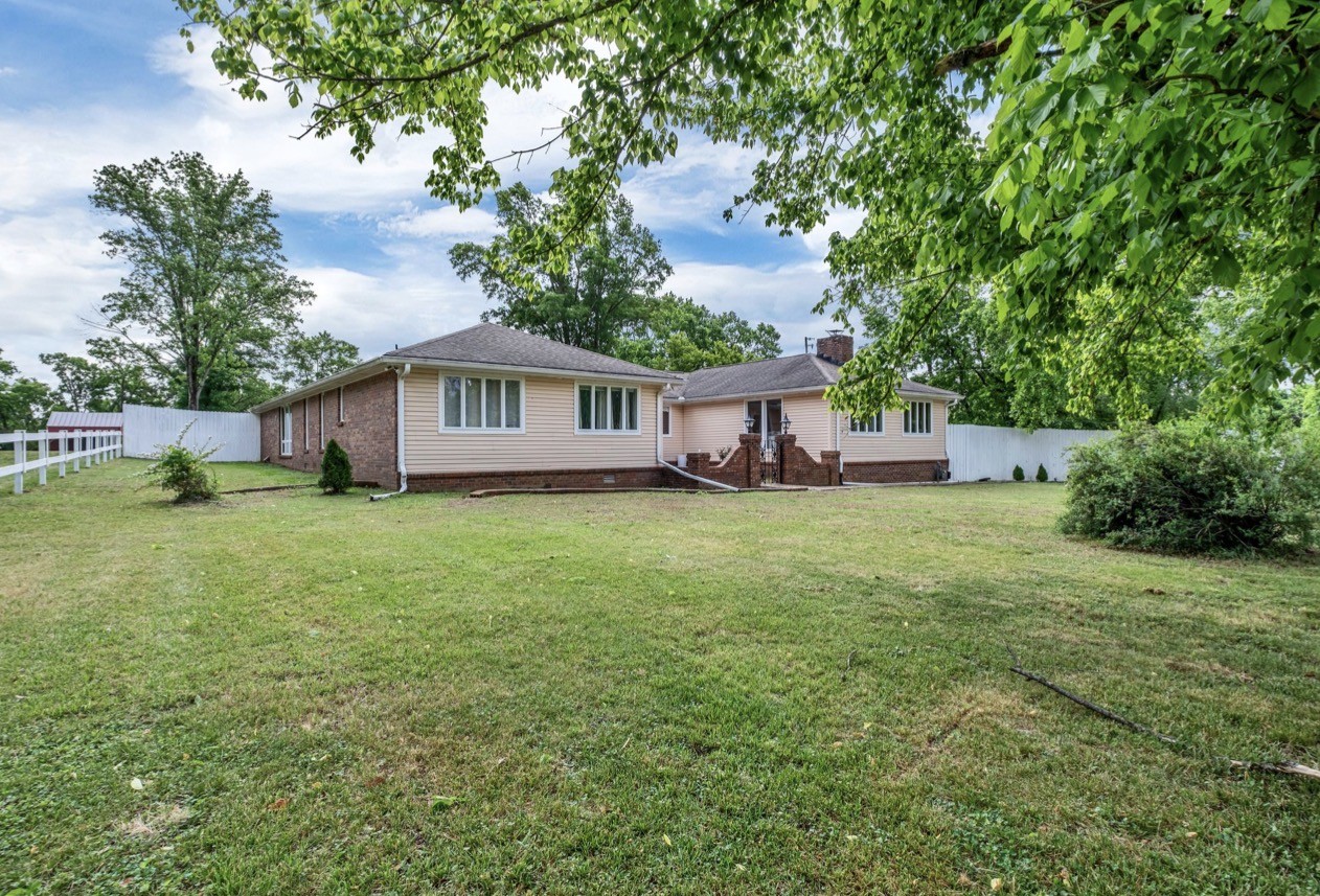 454 W Campbell Rd