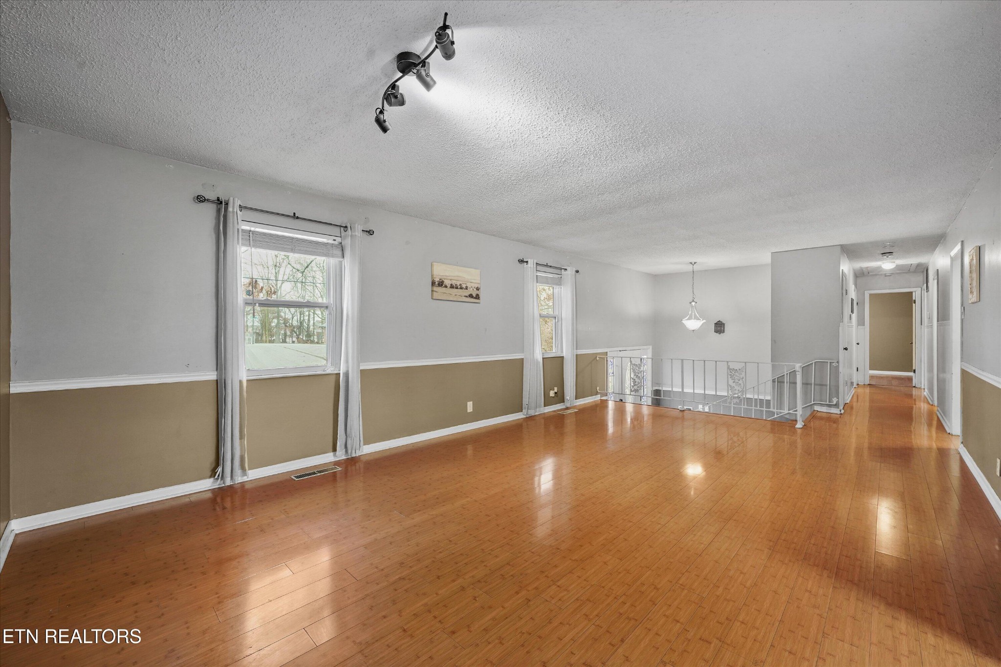 1021 Lovell View Drive