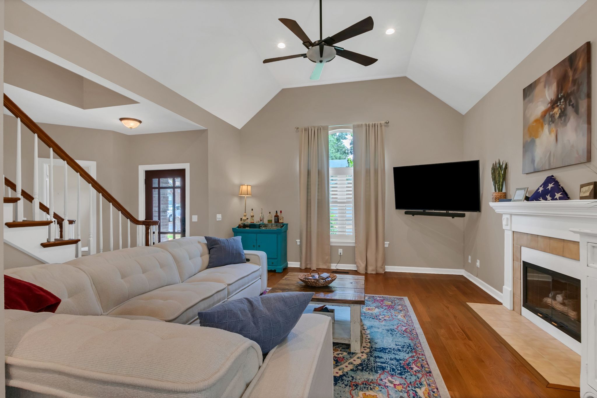 207 Black Hawk Way