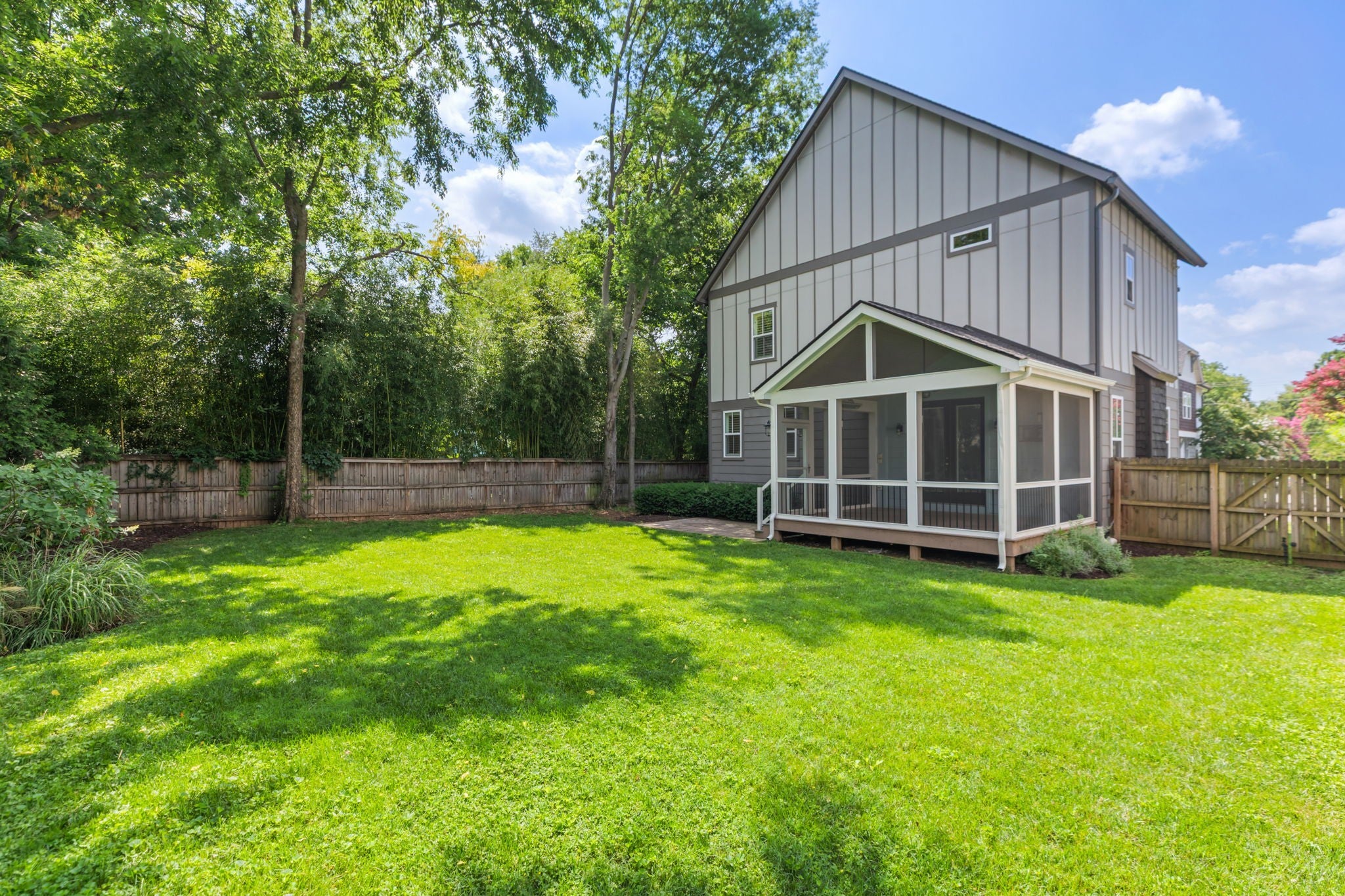 908B Gale Ln