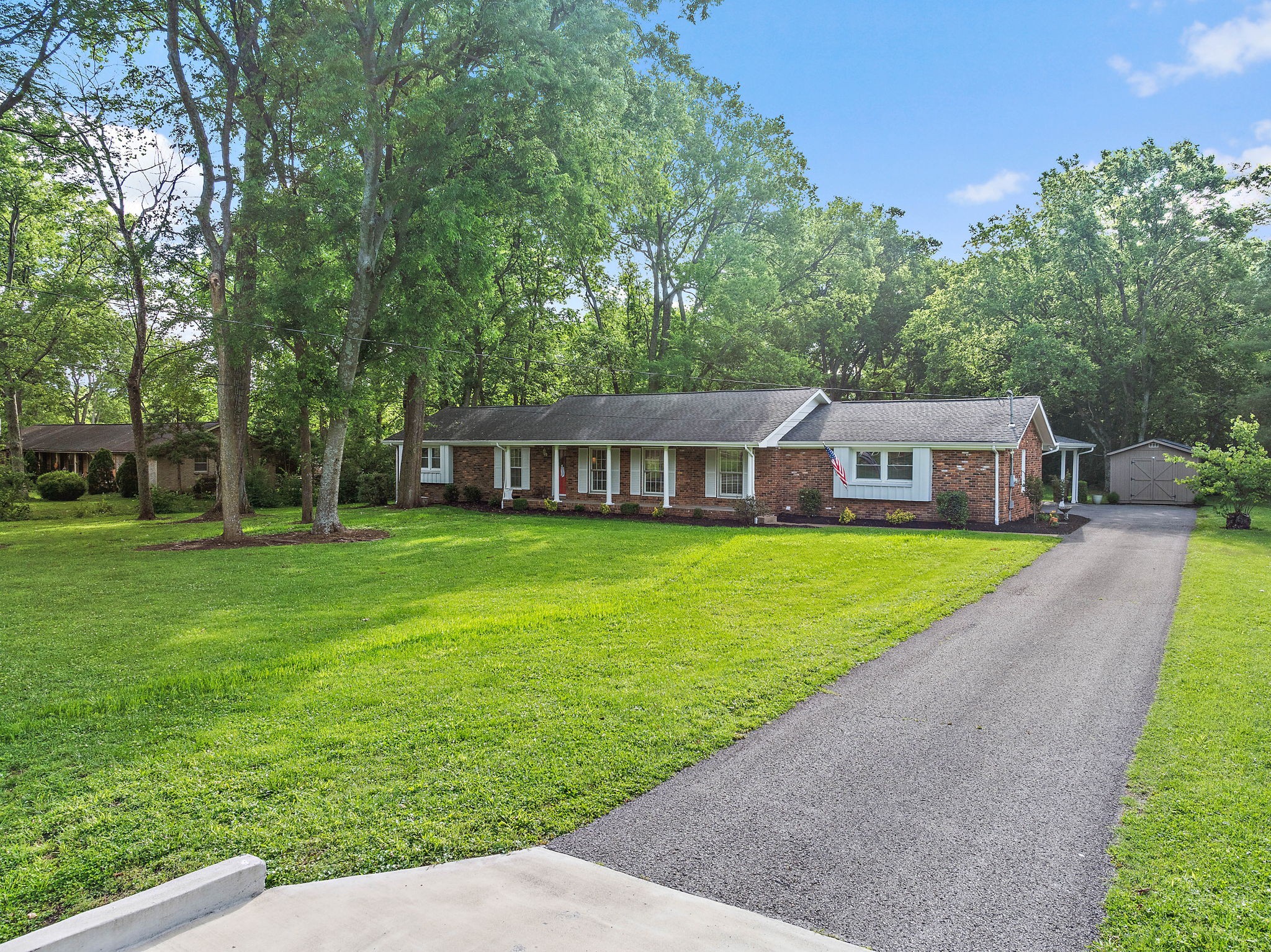 1518 Lipscomb Dr