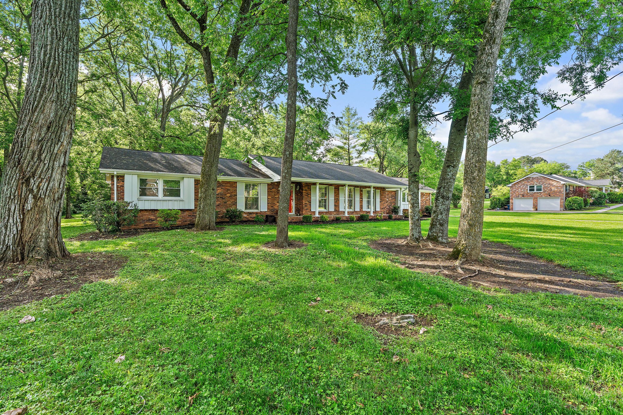 1518 Lipscomb Dr