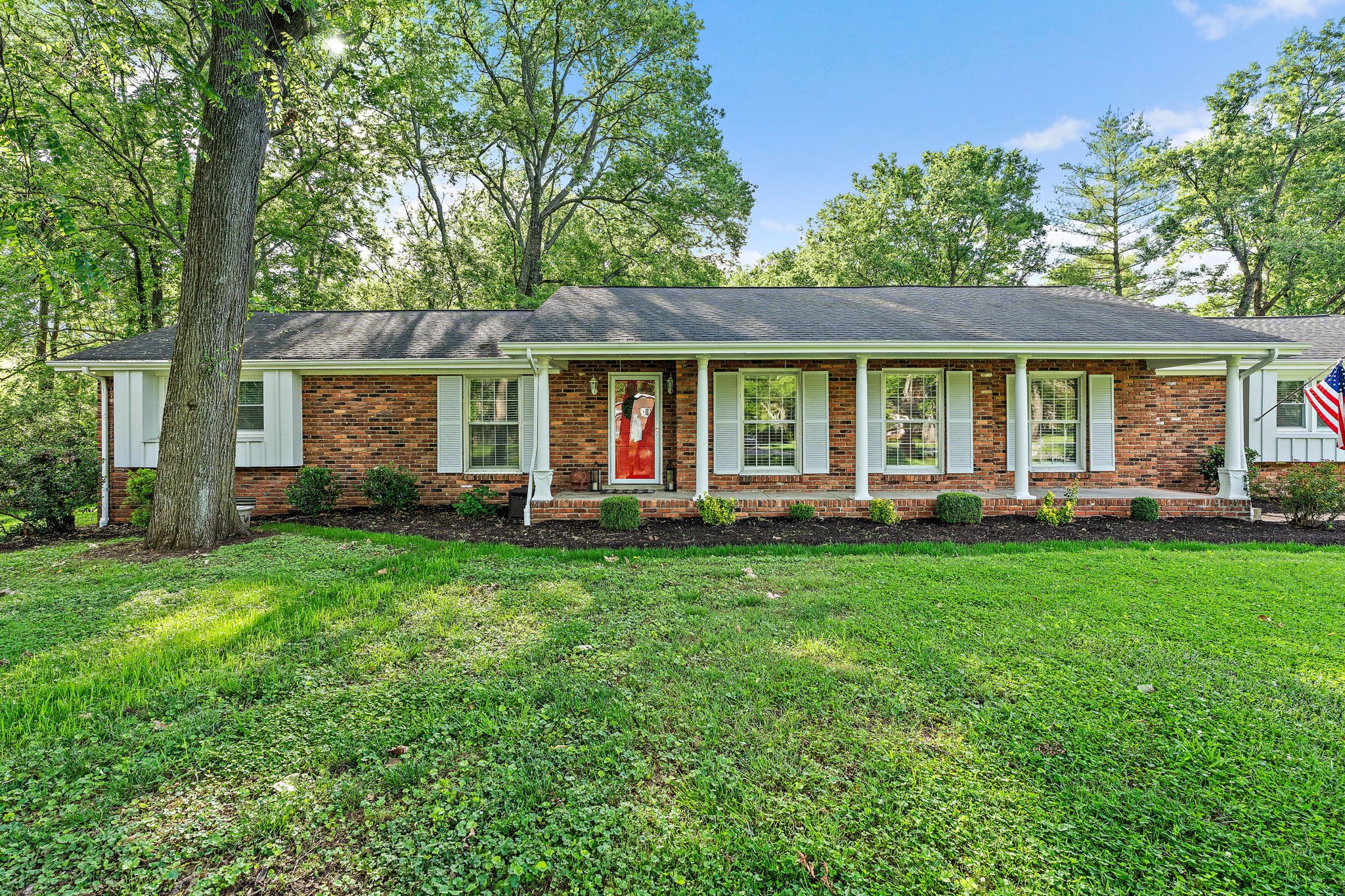 1518 Lipscomb Dr