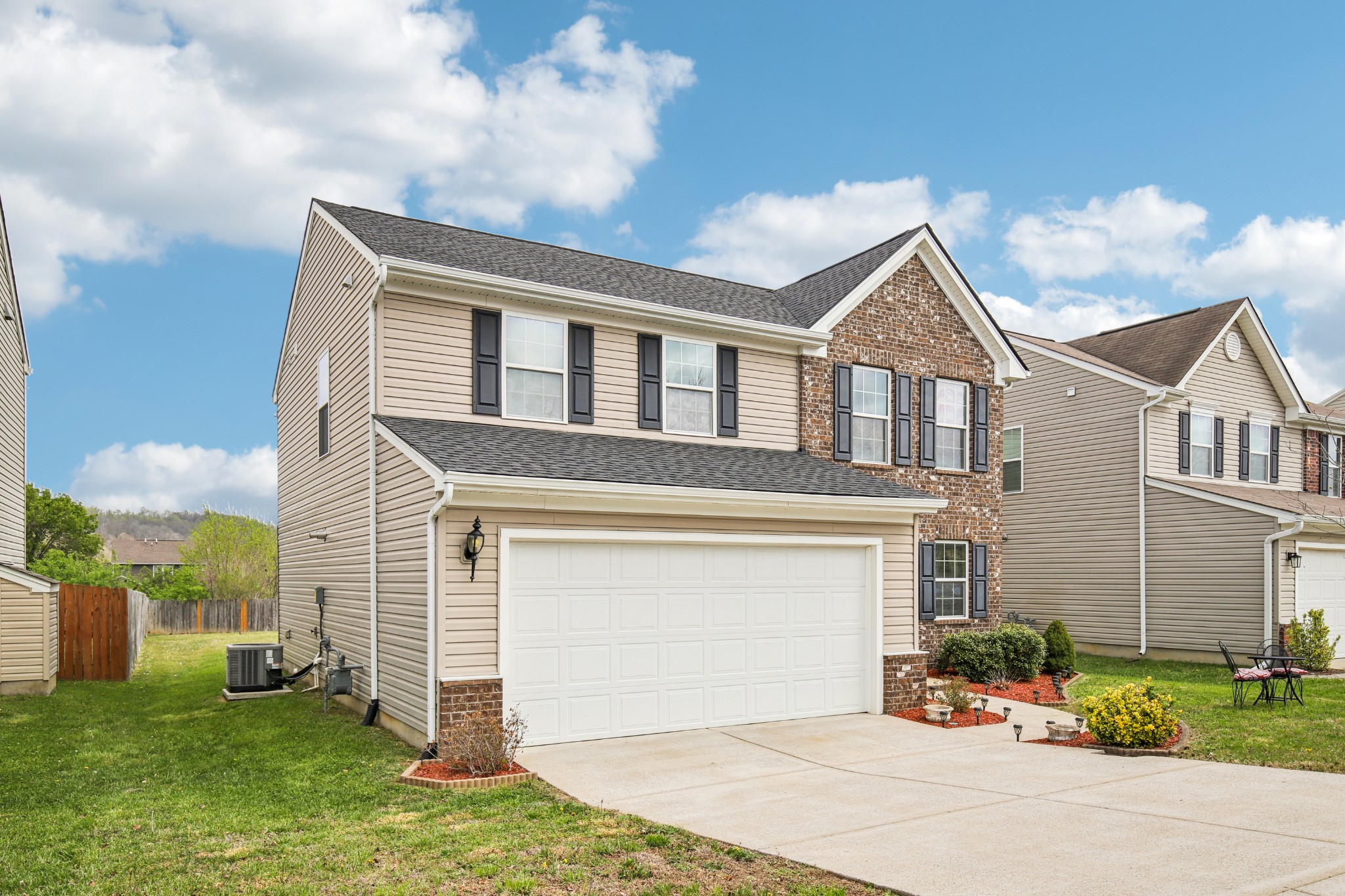 1268 Scarcroft Ln