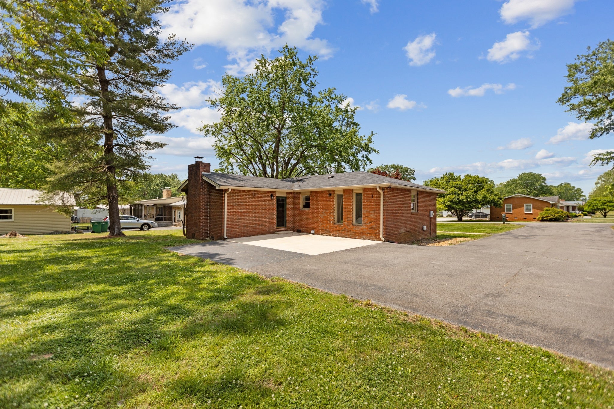 128 Bel Aire Dr