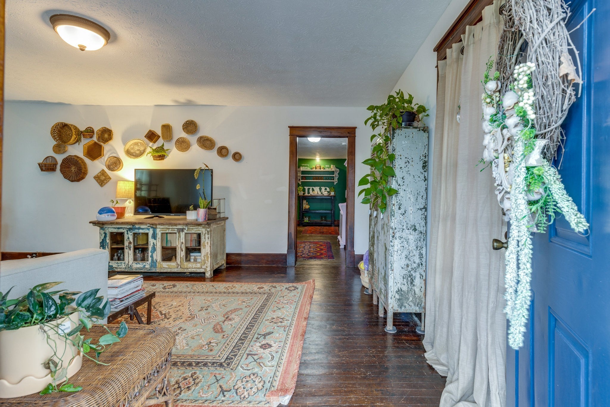 128 W Jackson St