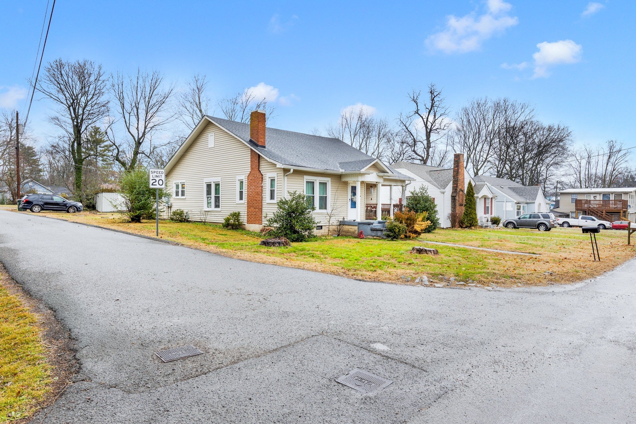128 W Jackson St