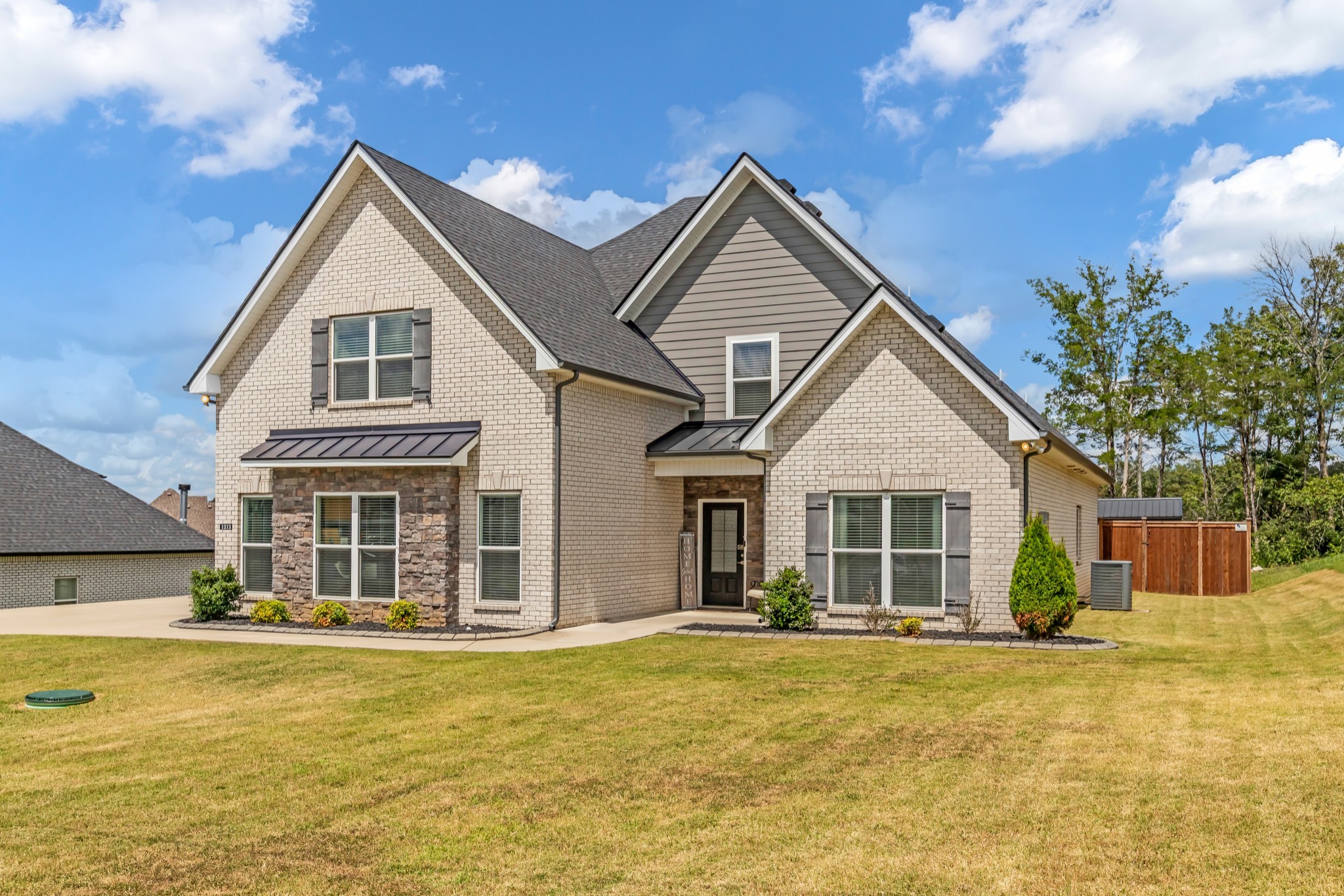 1212 Cascadeway Drive