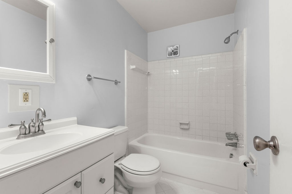 3600 Hillsboro Pike H11