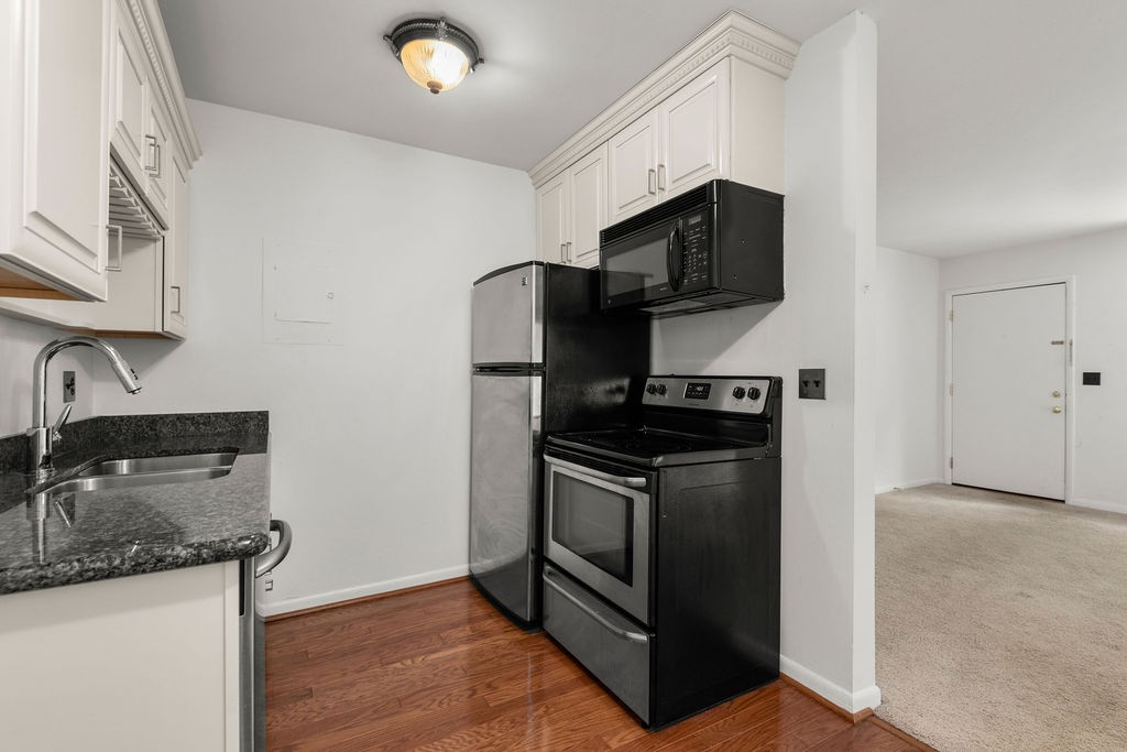 3600 Hillsboro Pike H11