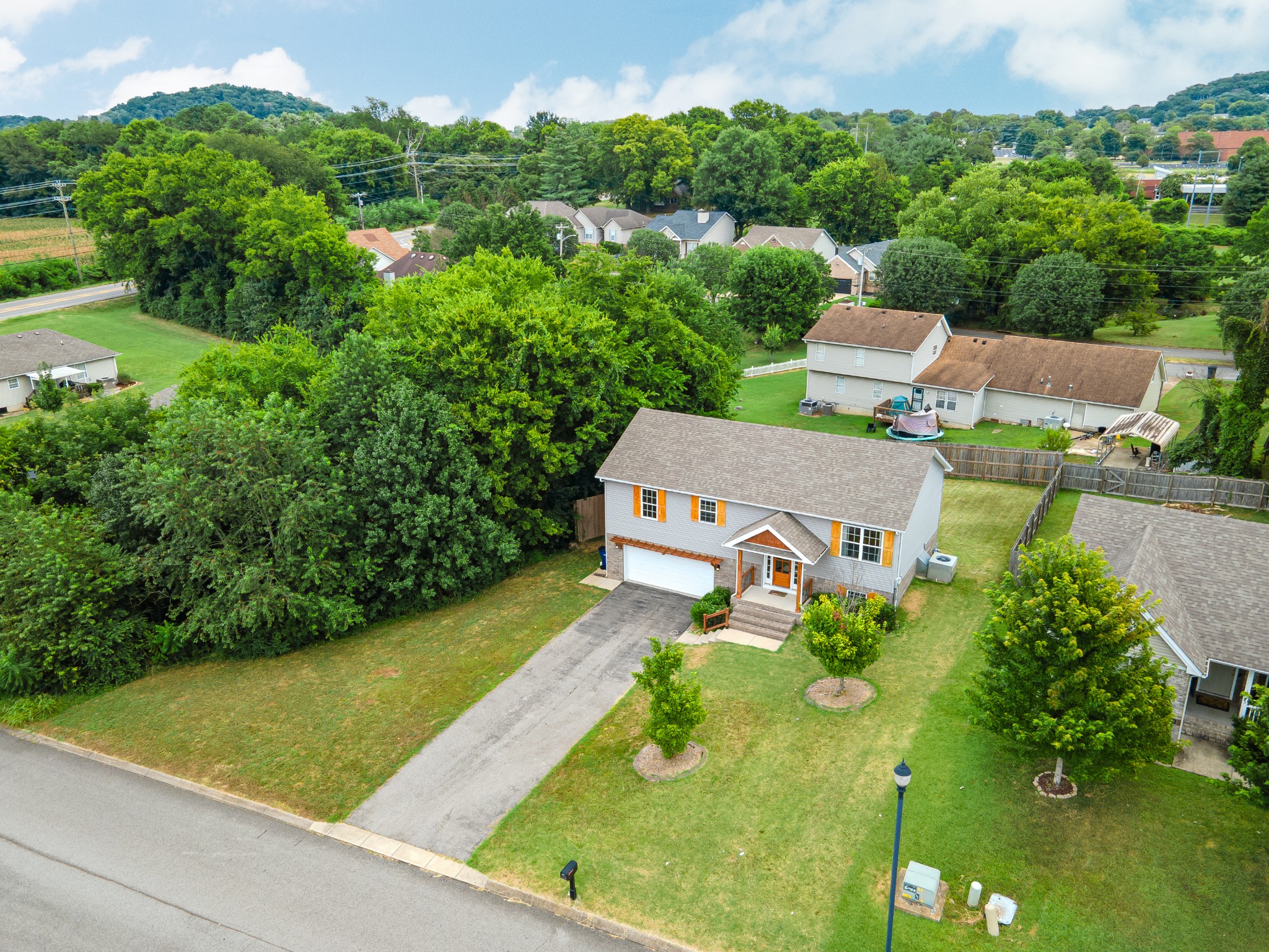 1809 Susan Rd