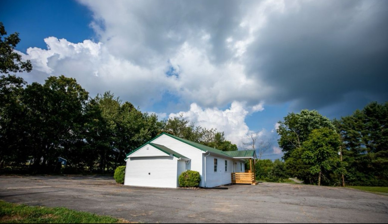 10088 Old Highway 46