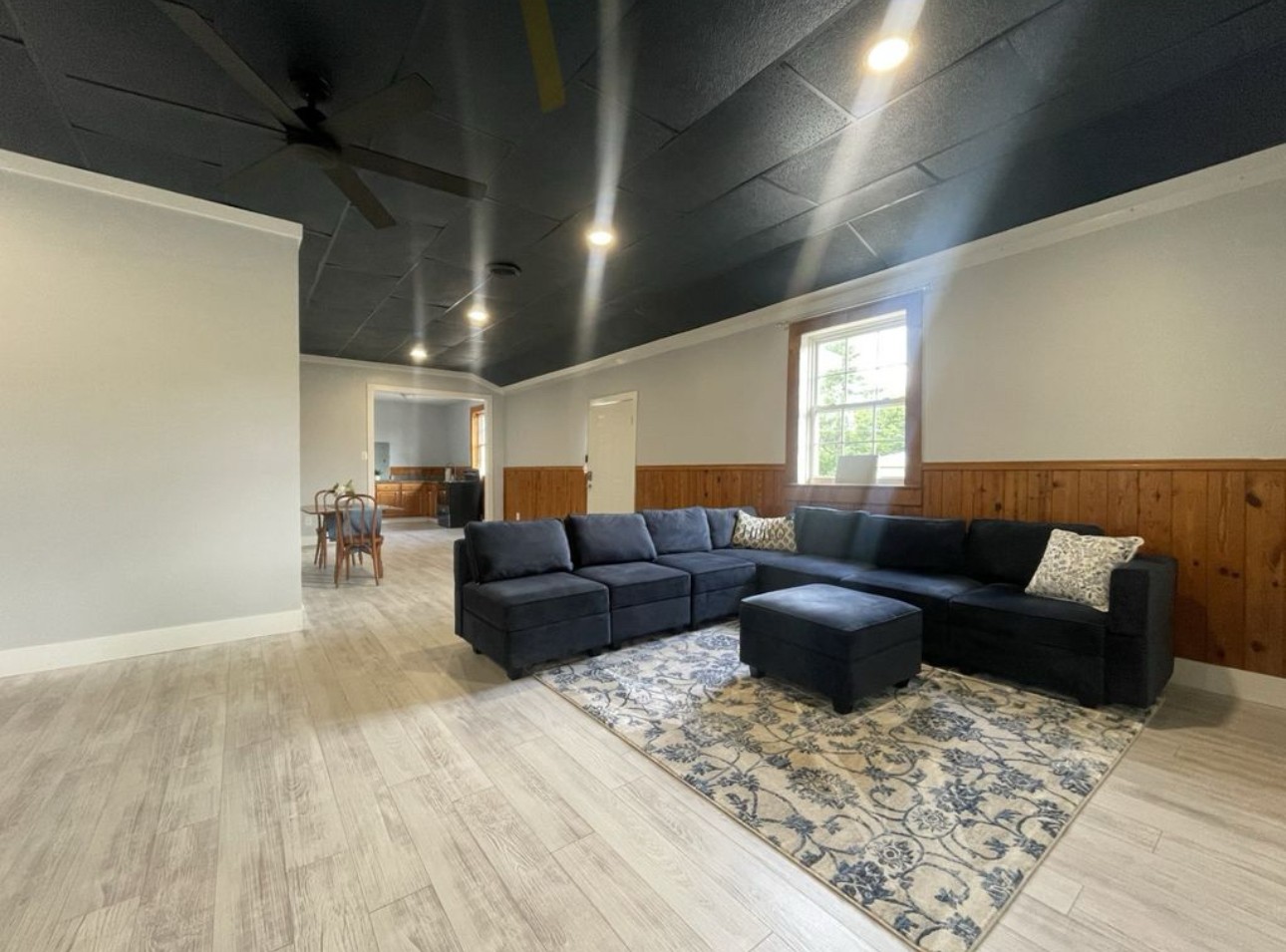 10088 Old Highway 46