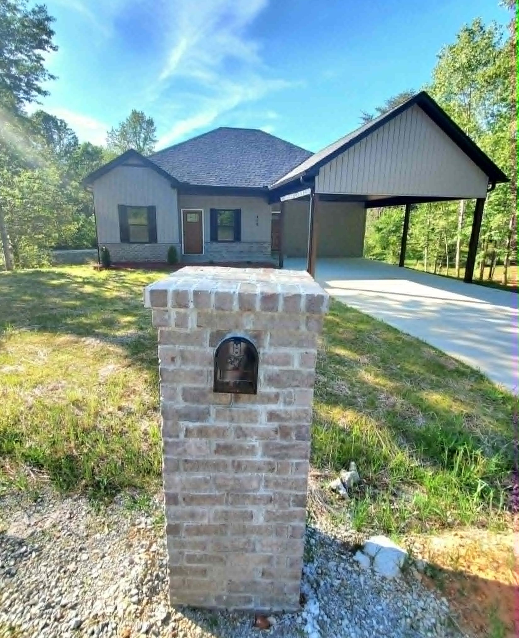 109 Christie Cir