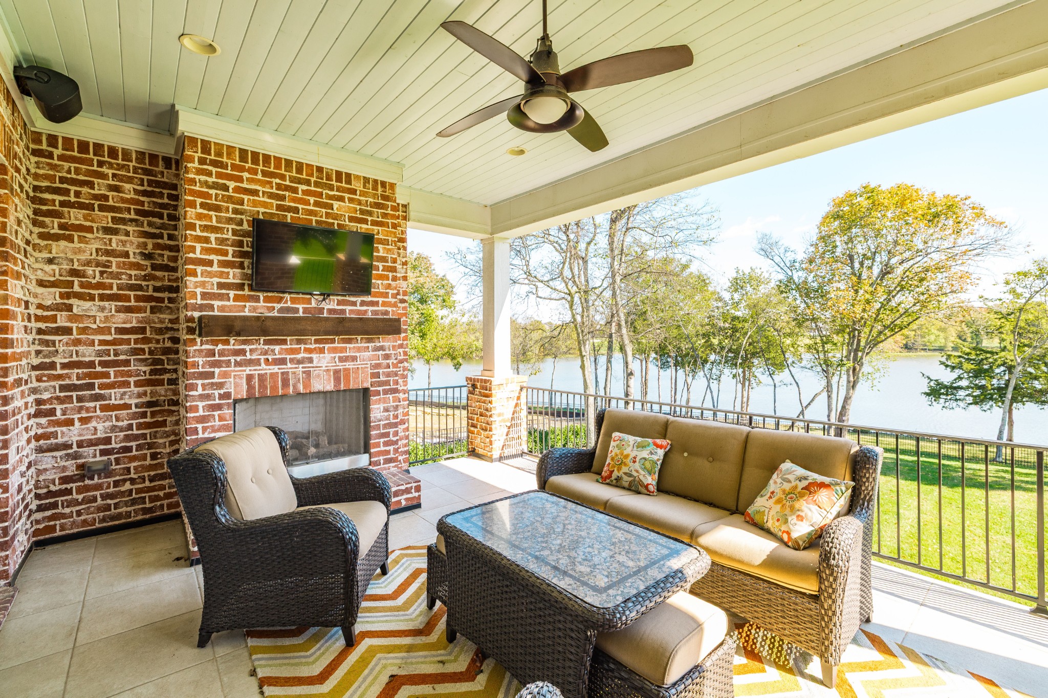 1395 Rozella Pvt Way