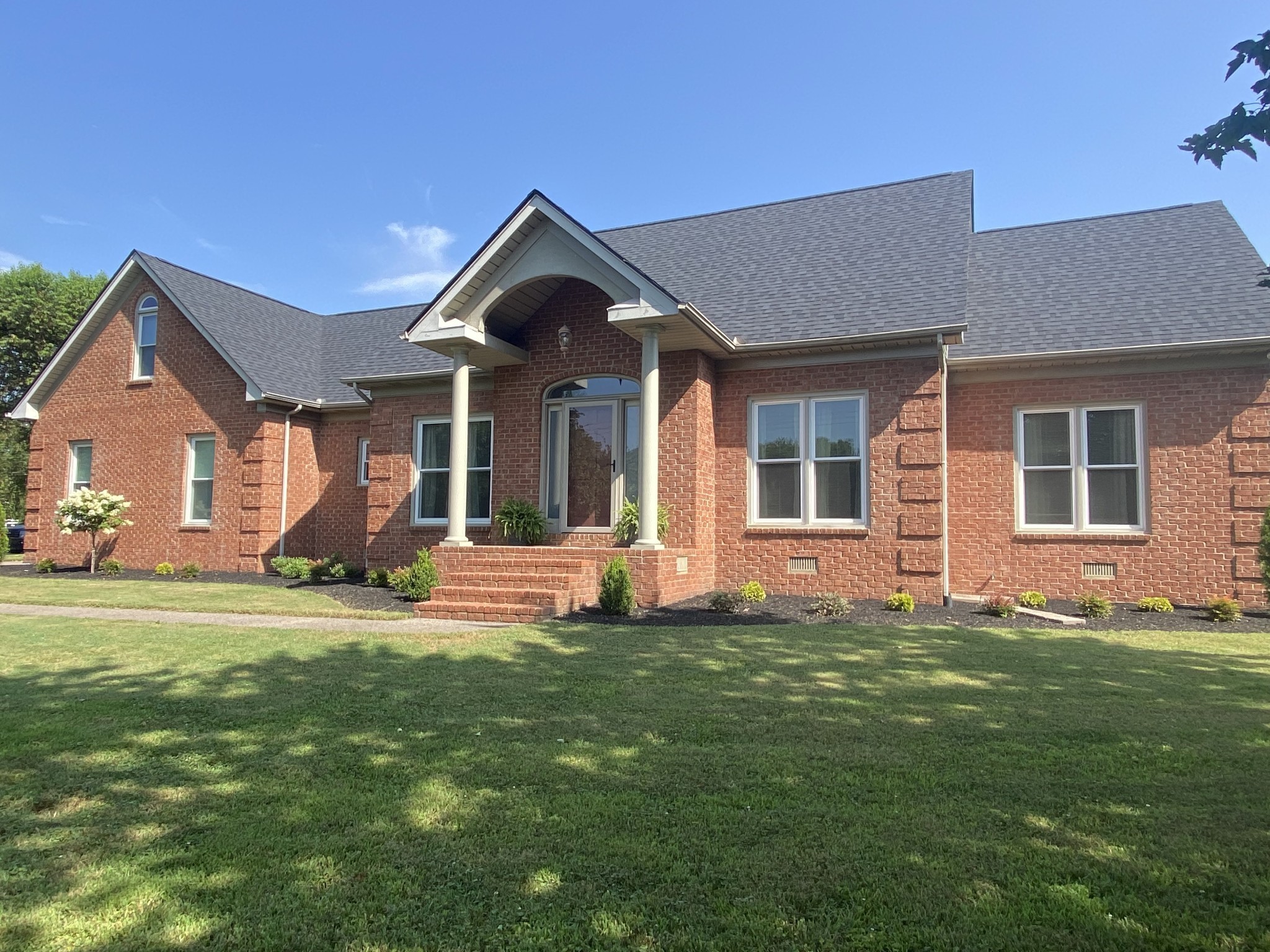 508 Redstone Dr - Photo 3