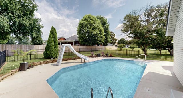 508 Redstone Dr