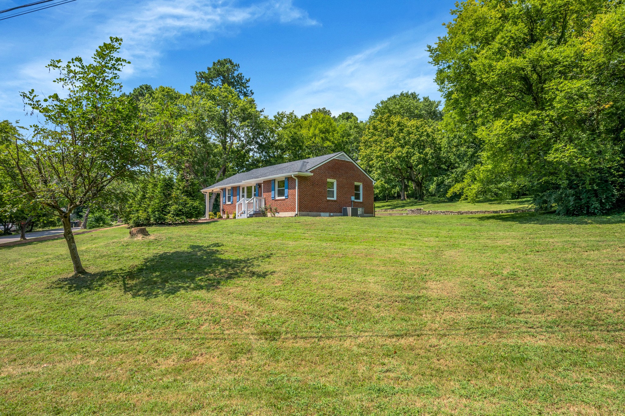 4814 Abbay Dr