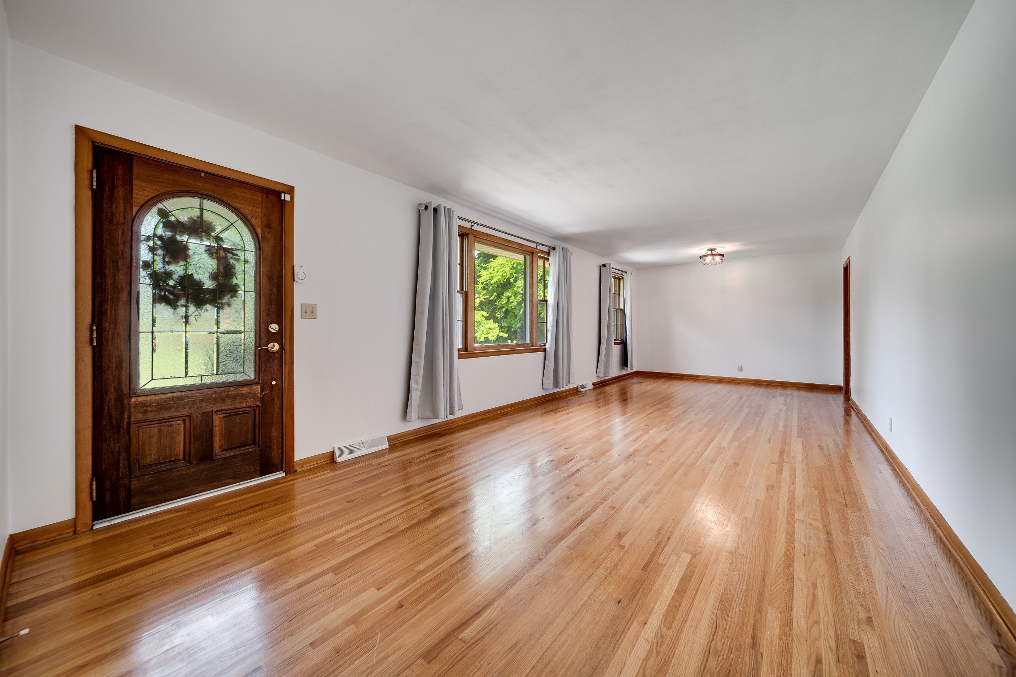120 Donna Dr