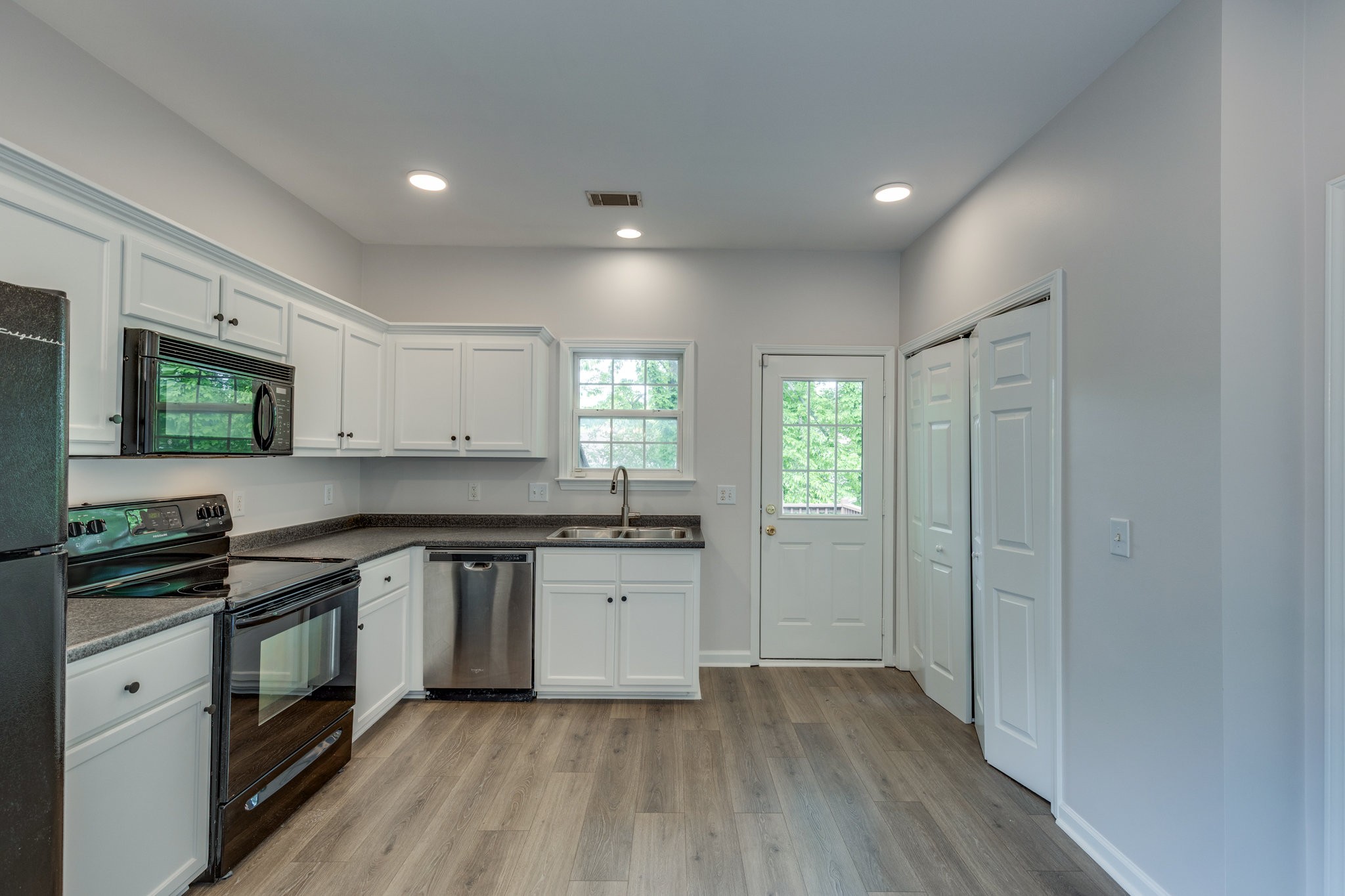 1011 Cashmere Dr