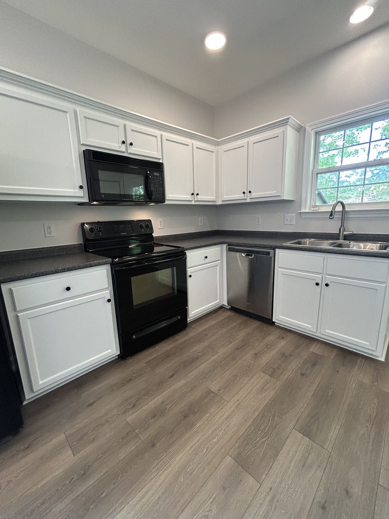 1011 Cashmere Dr