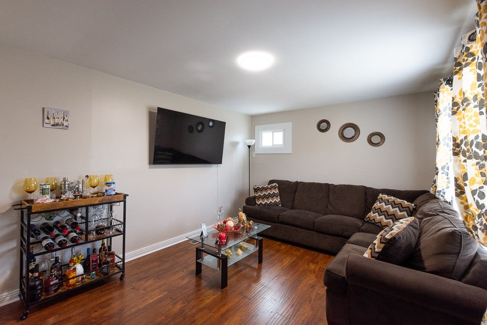 1406 Bain Dr