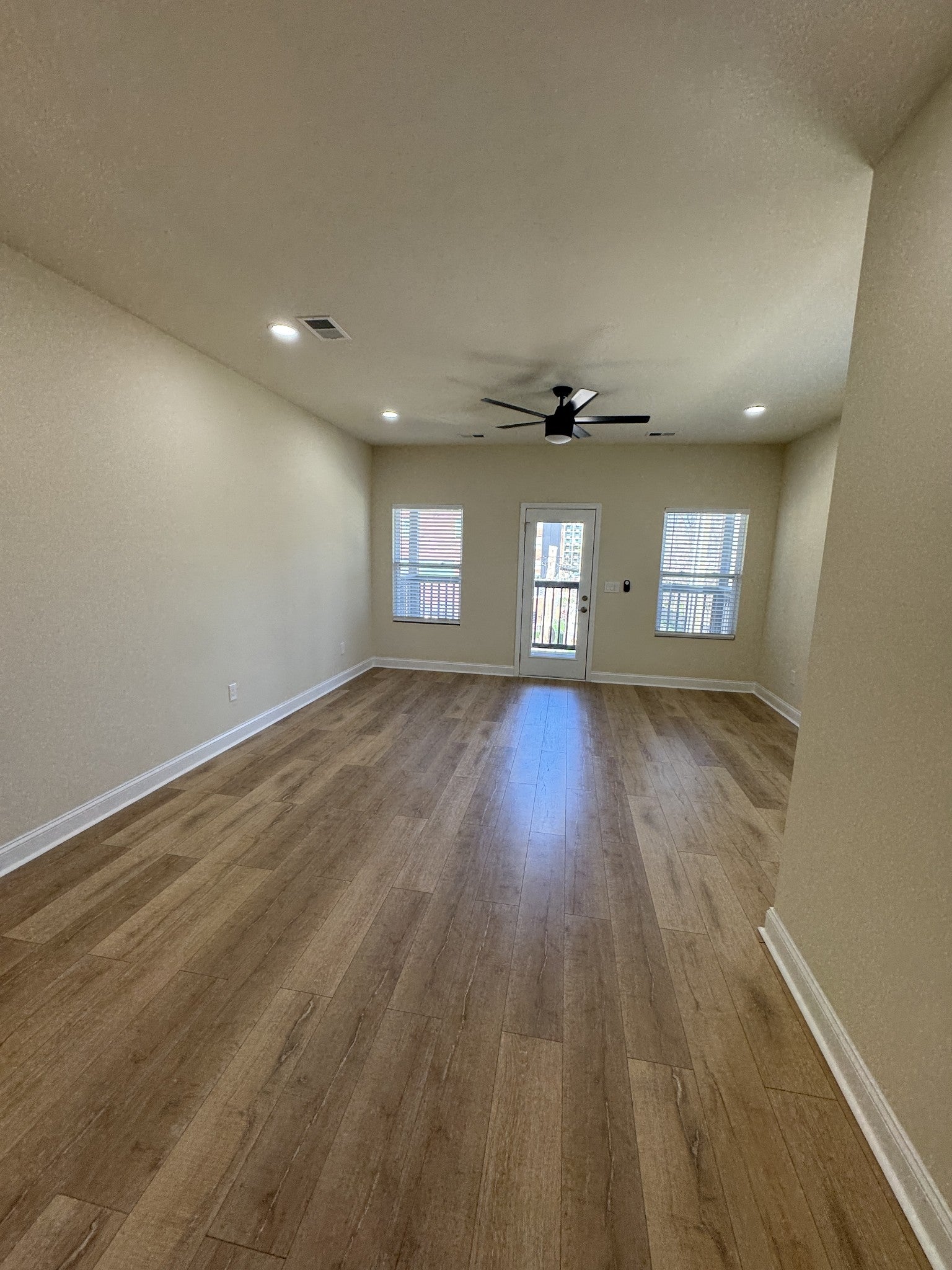 1909 Hermosa St