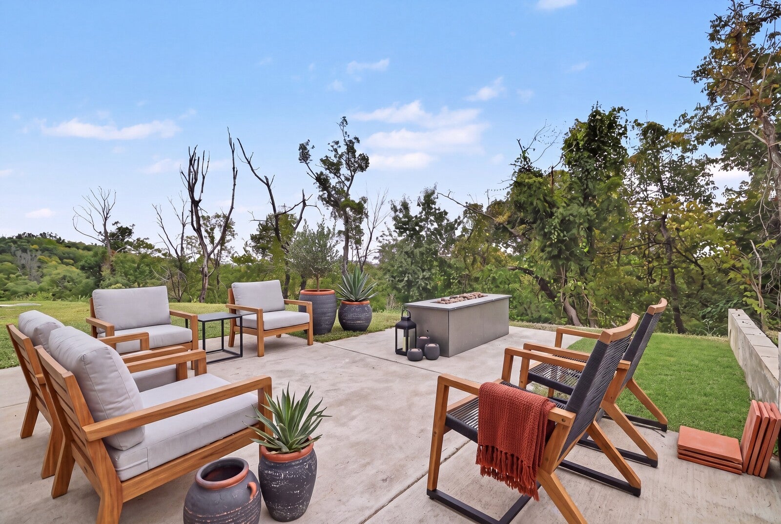 213 Walnutwood Lane