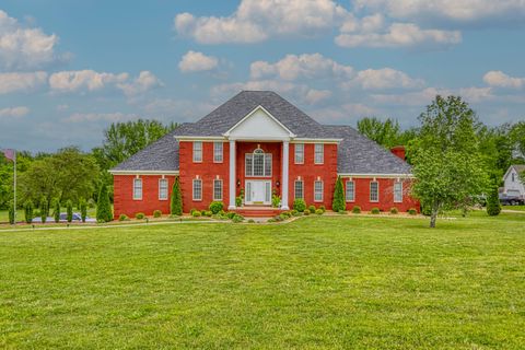 2025 Grandview Dr Greenbrier TN 37073