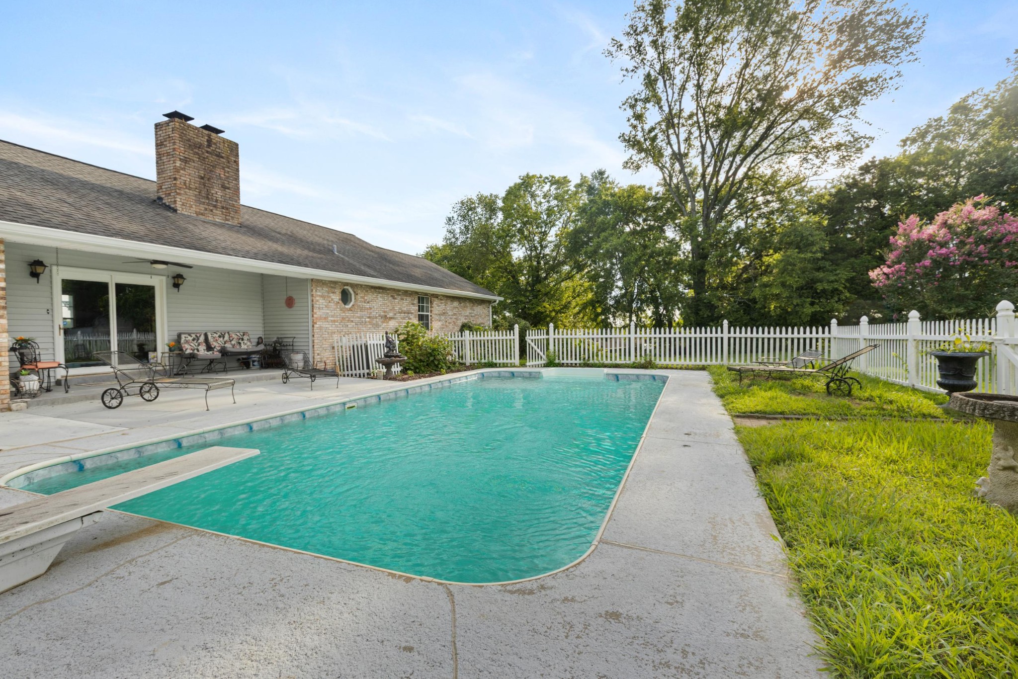 5615 Hickory Ridge Rd