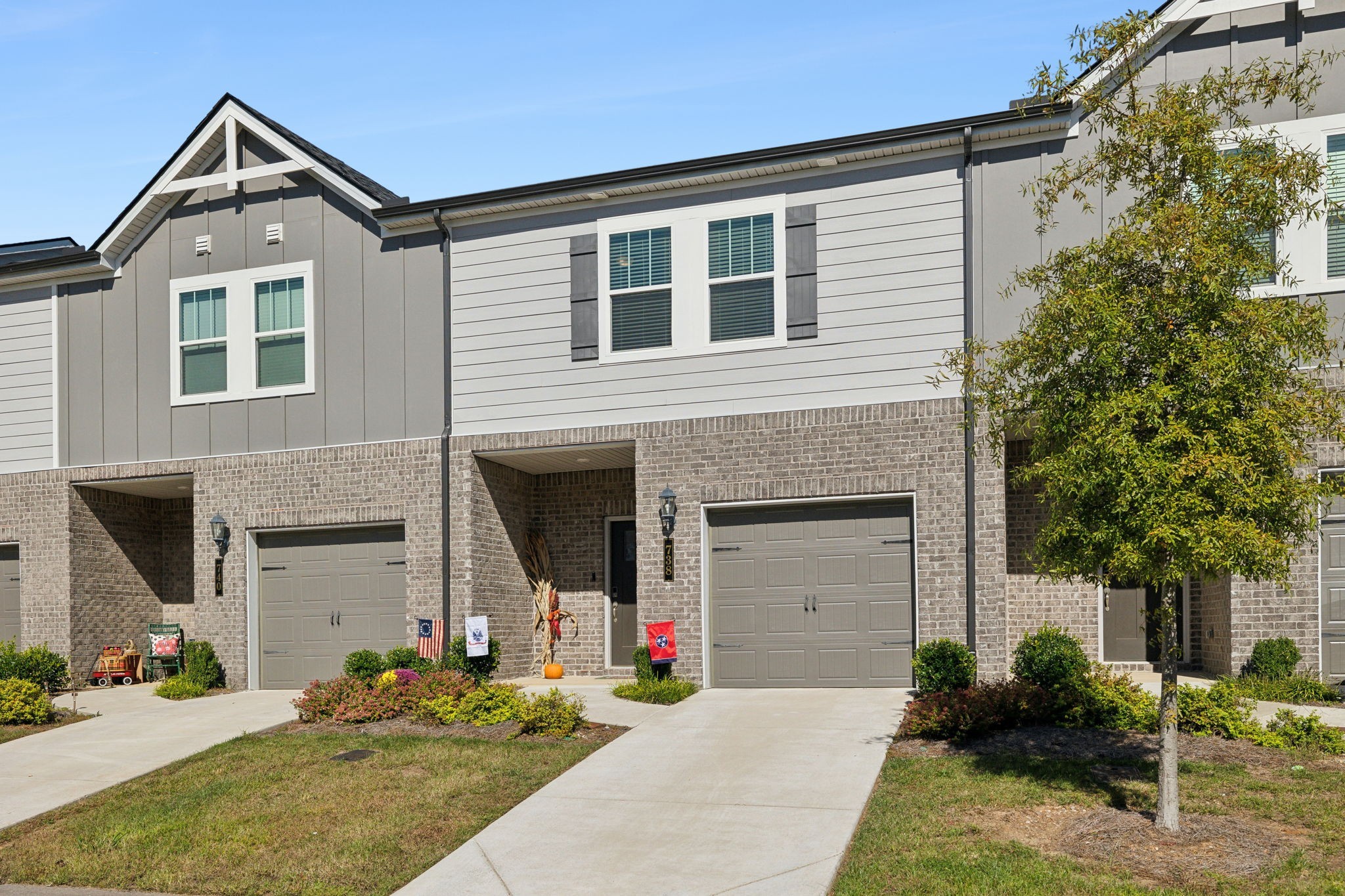 738 Prairie View Dr