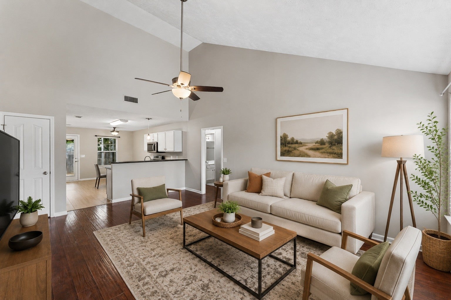 3012 Roscommon Dr