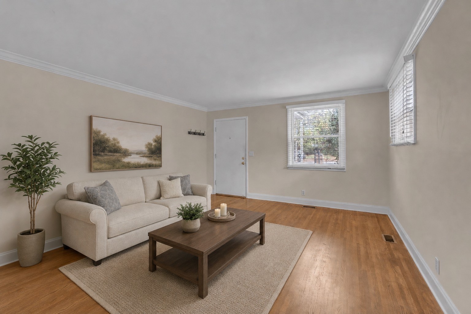 2607 W Linden Ave