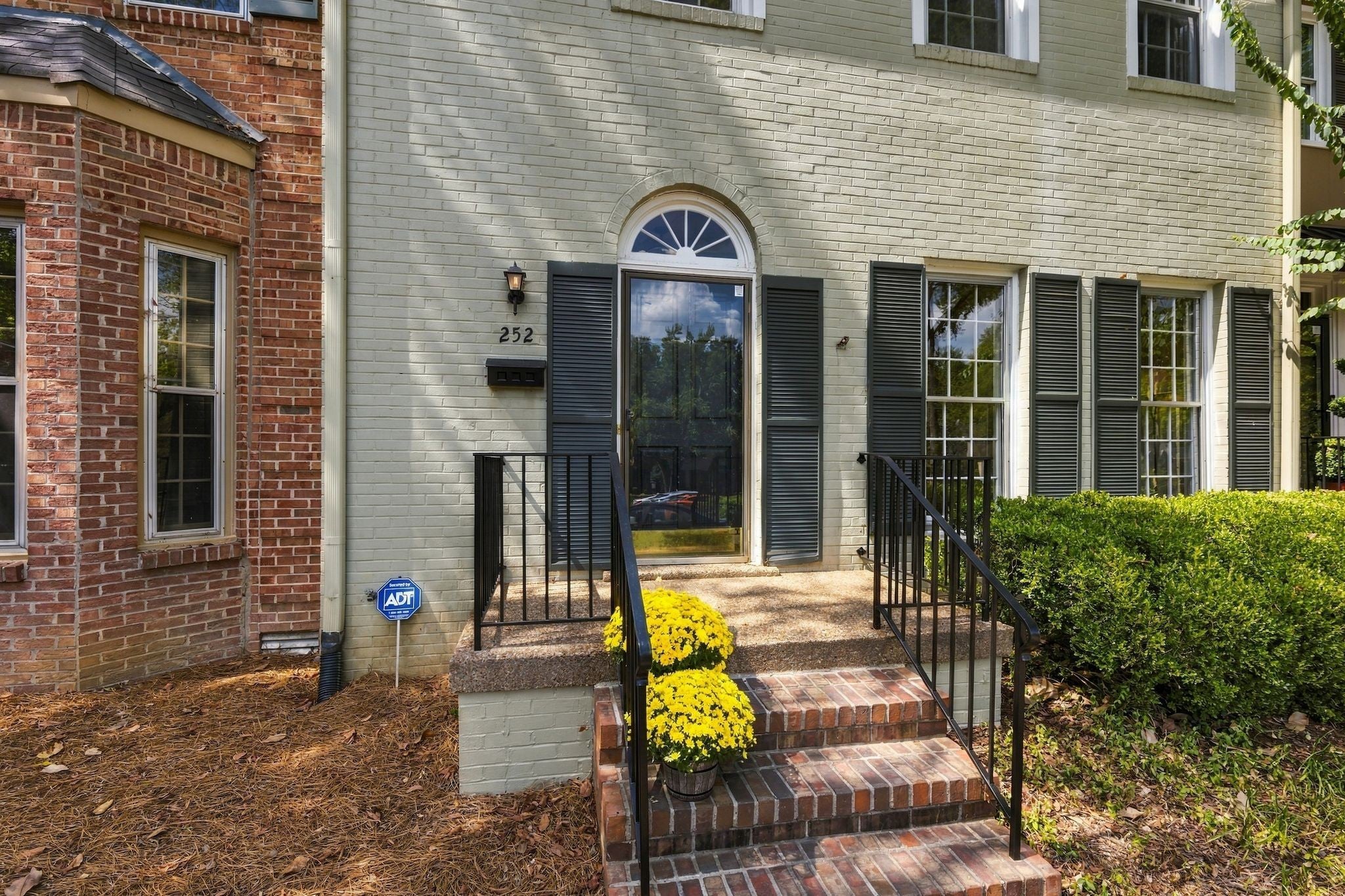 4400 Belmont Park Ter 252