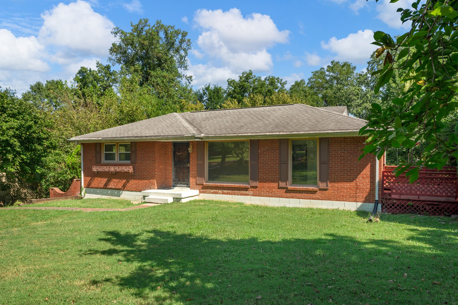 2408 Ridgeland Dr