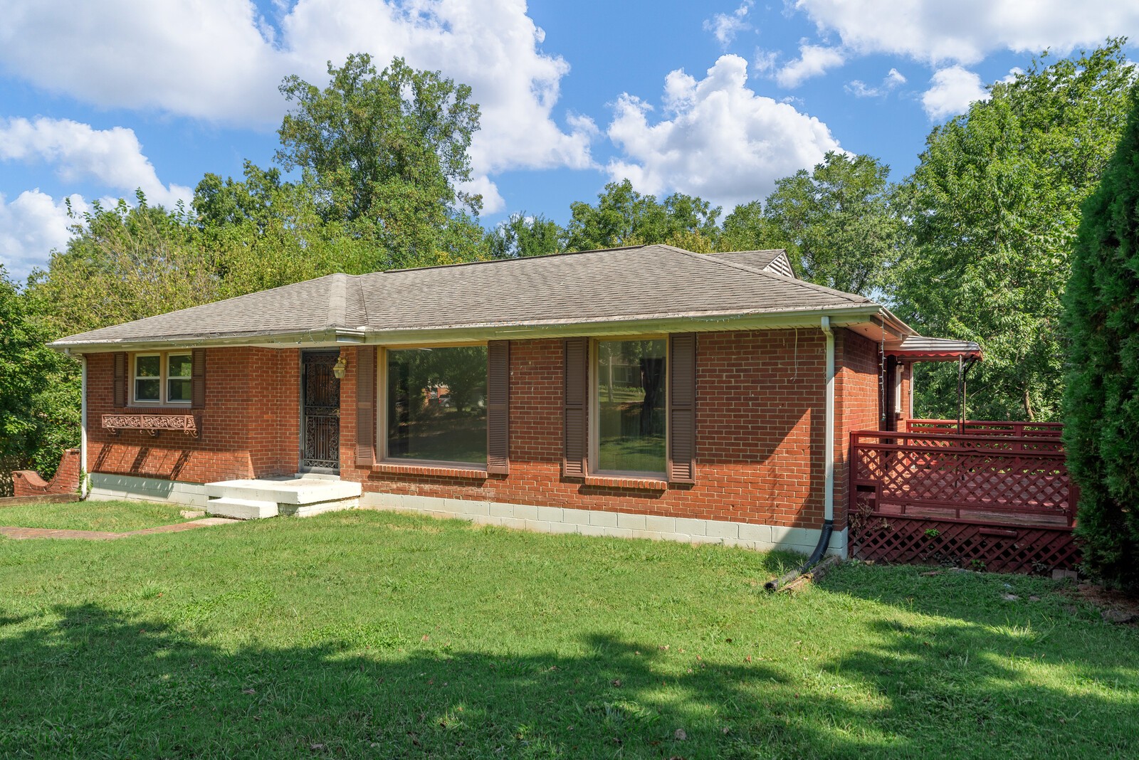 2408 Ridgeland Dr