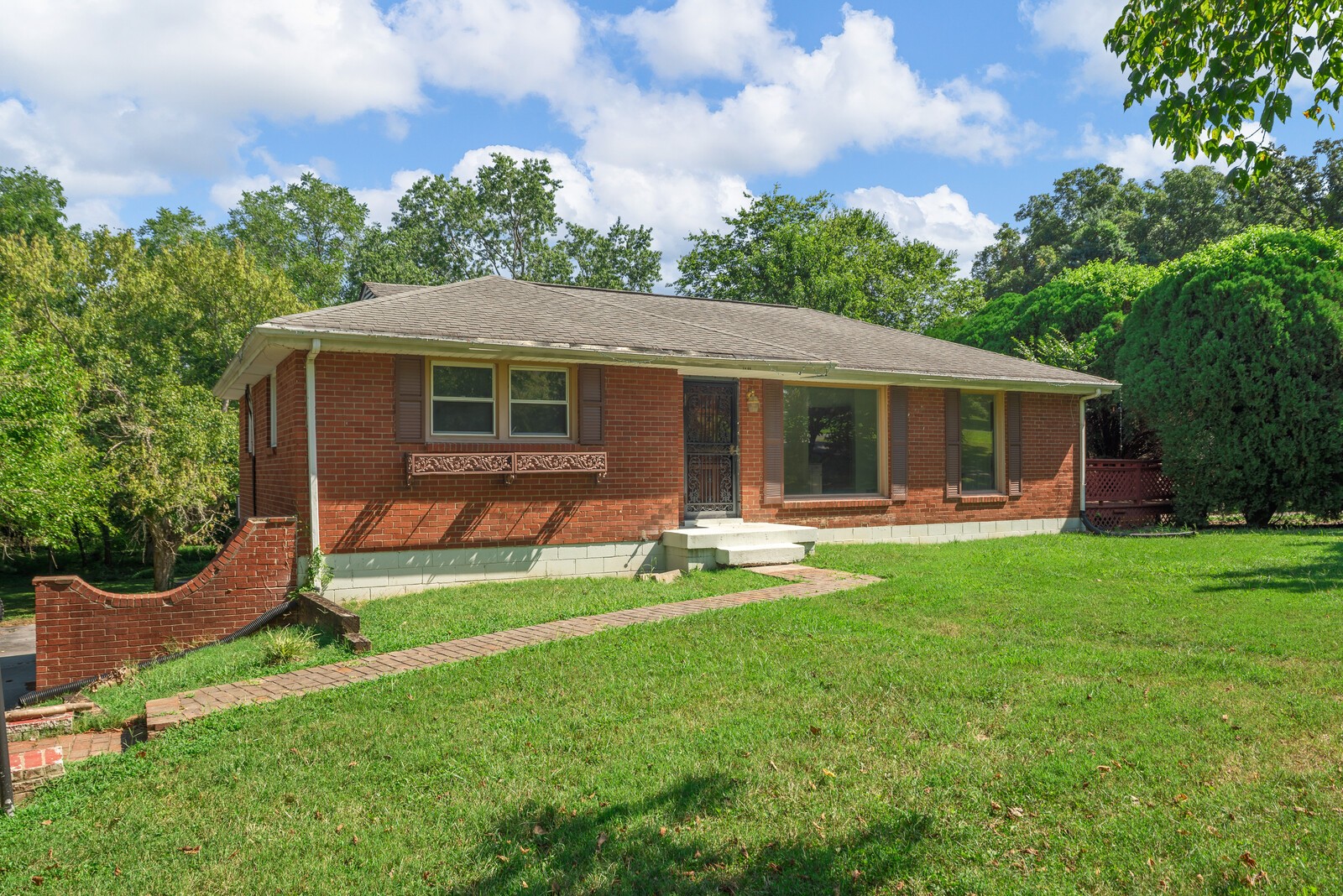 2408 Ridgeland Dr