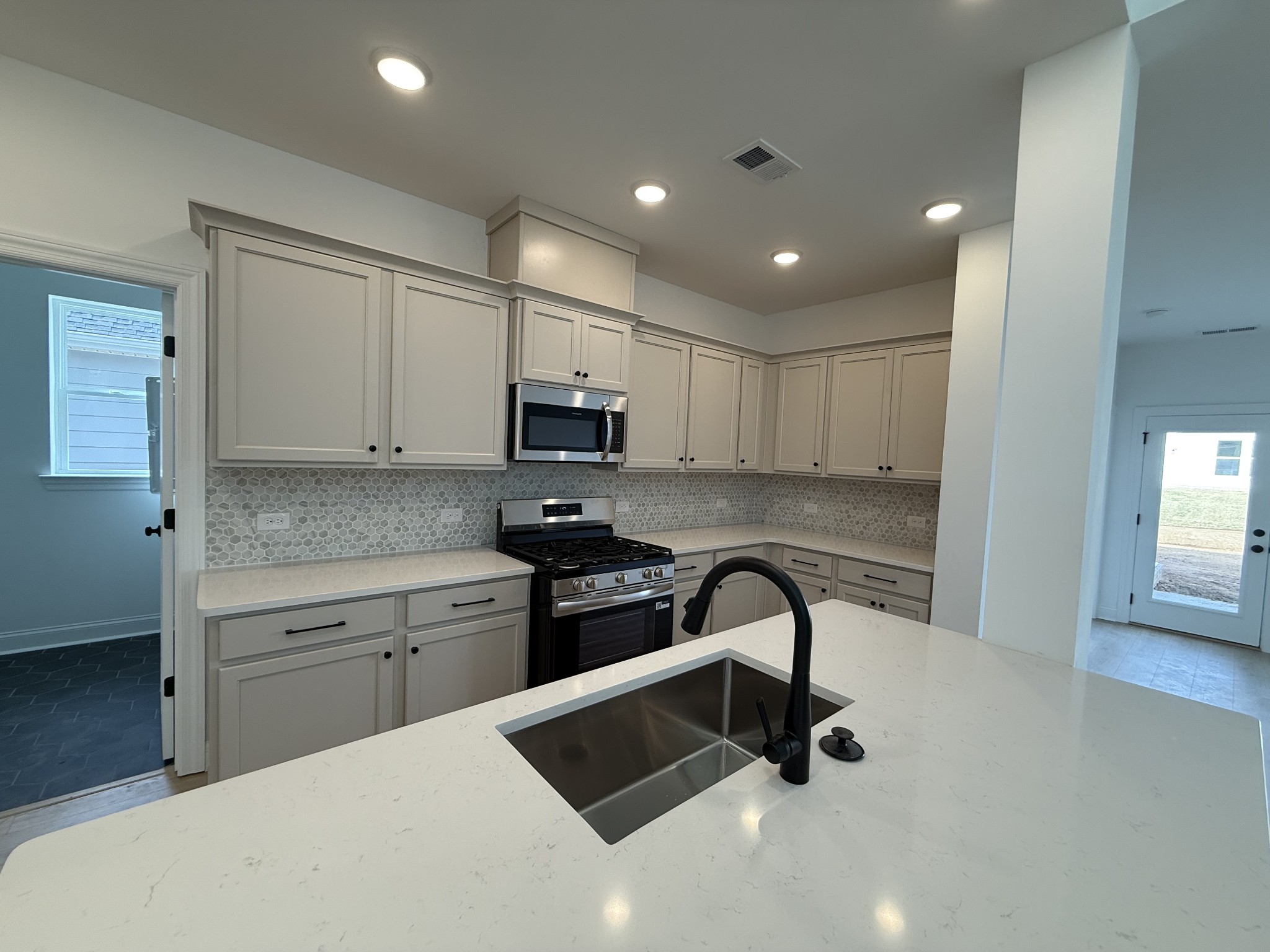 949 Brooklyn Crossing