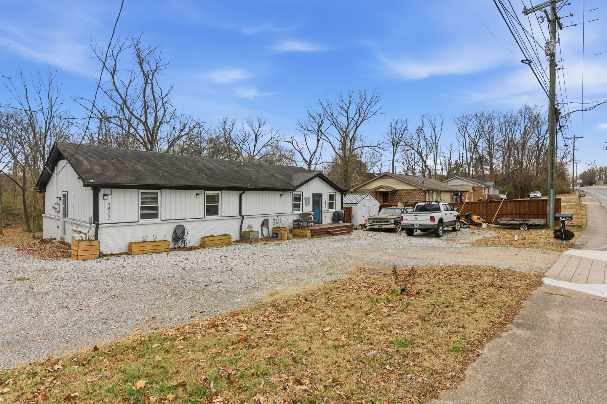 3423 Elm Hill Pike